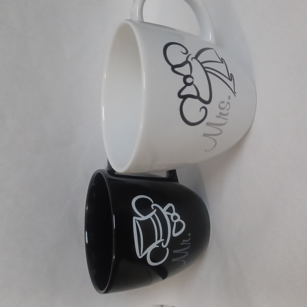 Disney Mr. And Mrs. Mickey Minnie mouse ears 2 mug set happily ever after 12 oz